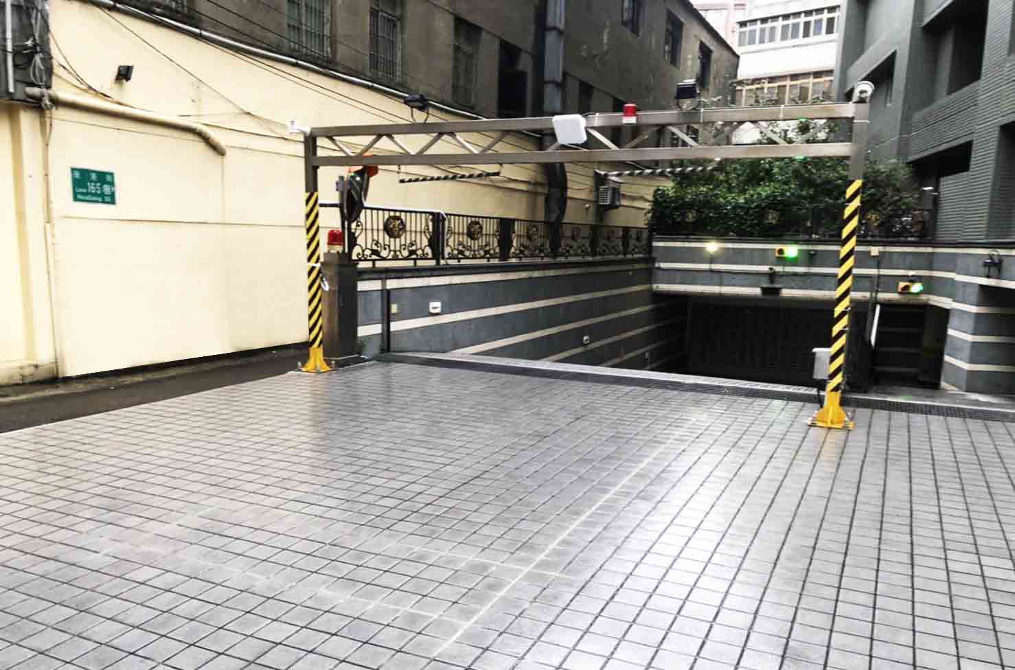 *台北市士林區-社區地下停車場