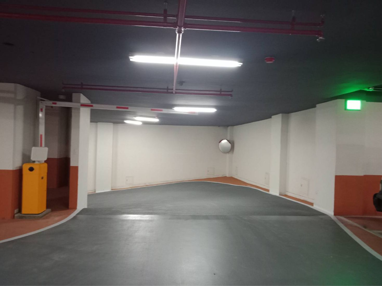 *新北市五股區-地下停車場